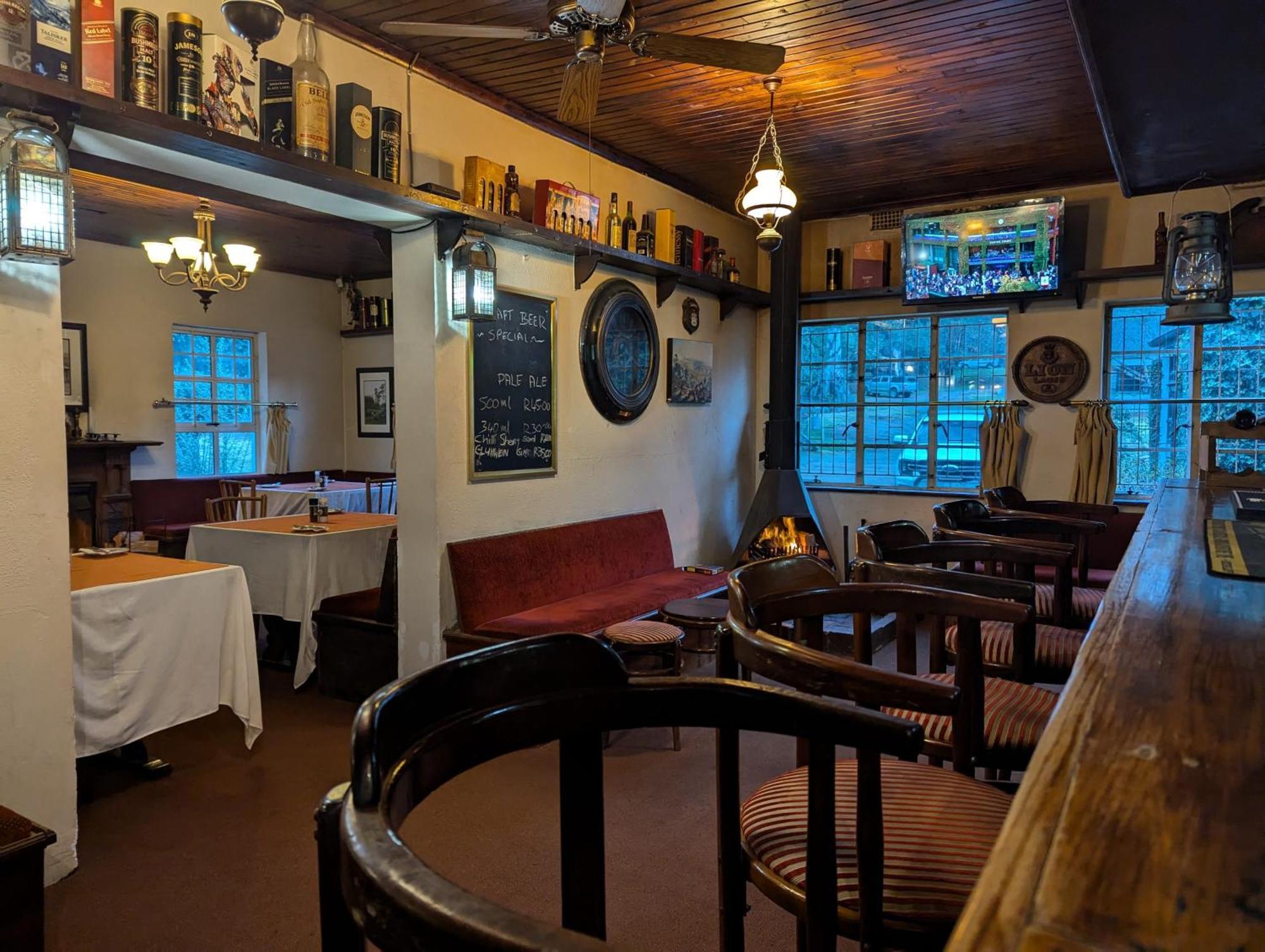 The Historic Hogsback Inn Extérieur photo